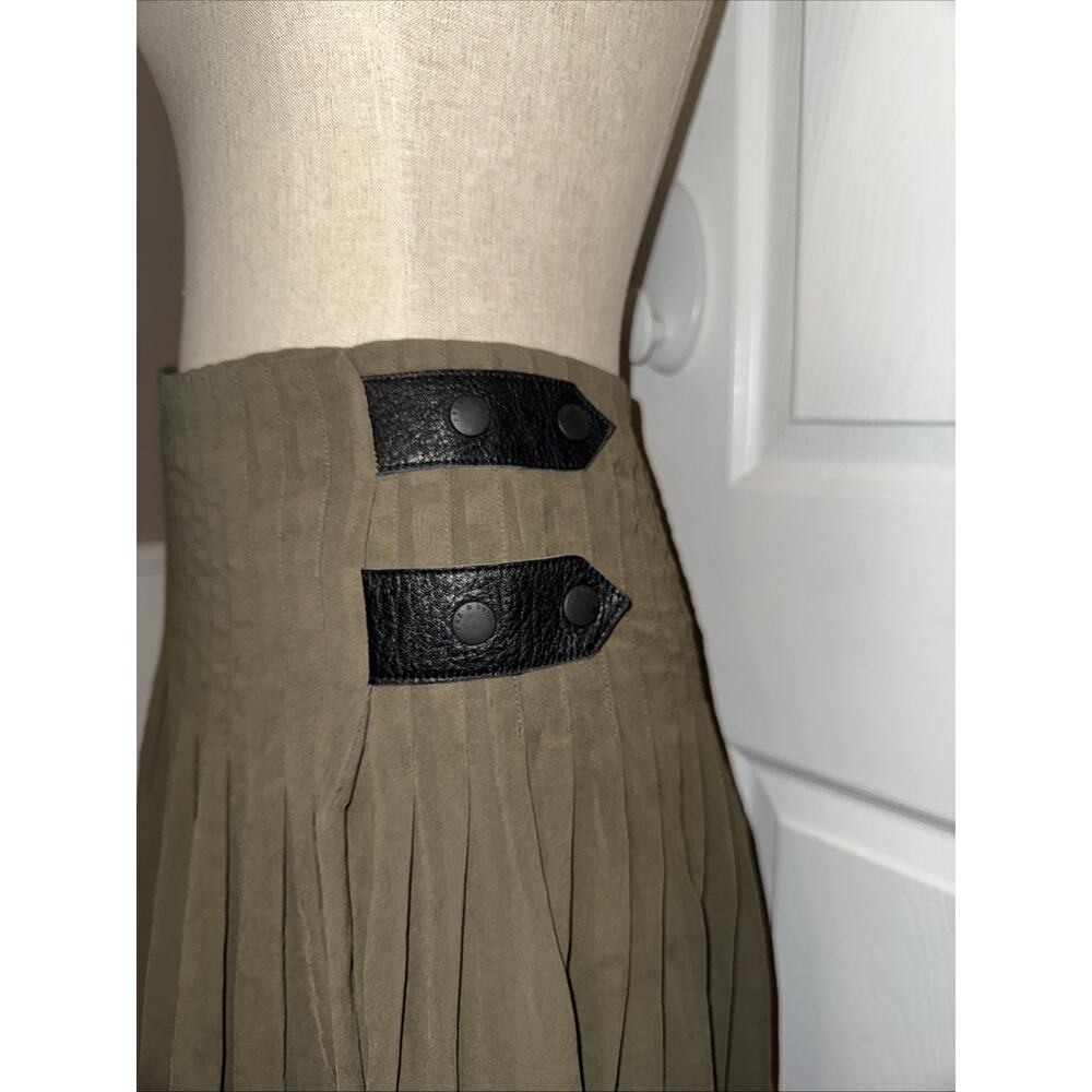 Rag & Bone Women’s Green Pleated Leather Buckle Skirt Size 6 *Flaws* - Picture 1 of 14